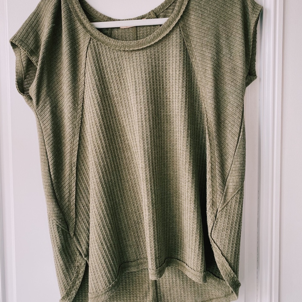 sweet romeo short sleeve green waffle tee